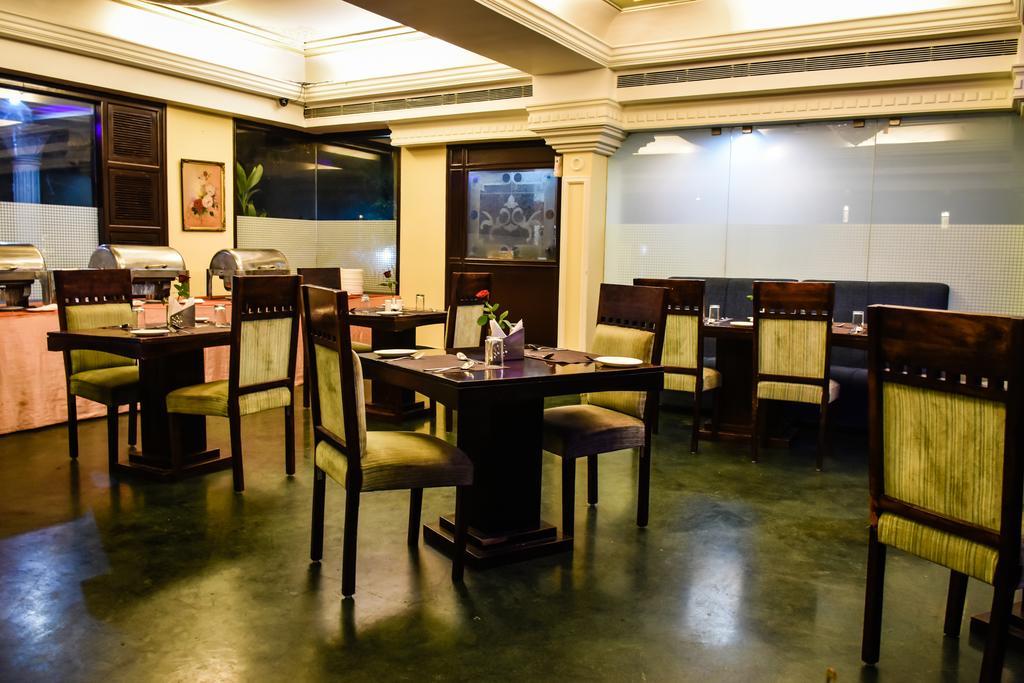 Hotel Empire Regency Jaipur Buitenkant foto