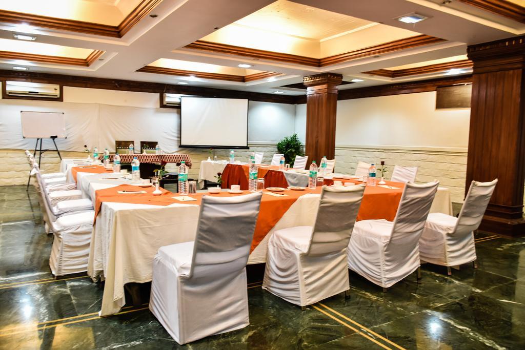 Hotel Empire Regency Jaipur Buitenkant foto