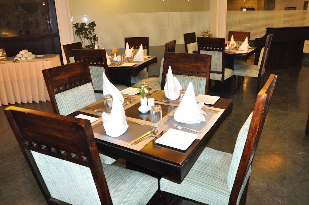 Hotel Empire Regency Jaipur Buitenkant foto