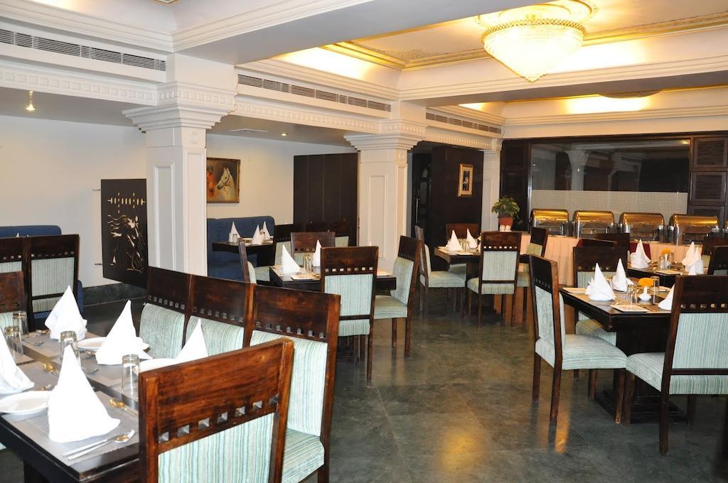 Hotel Empire Regency Jaipur Buitenkant foto