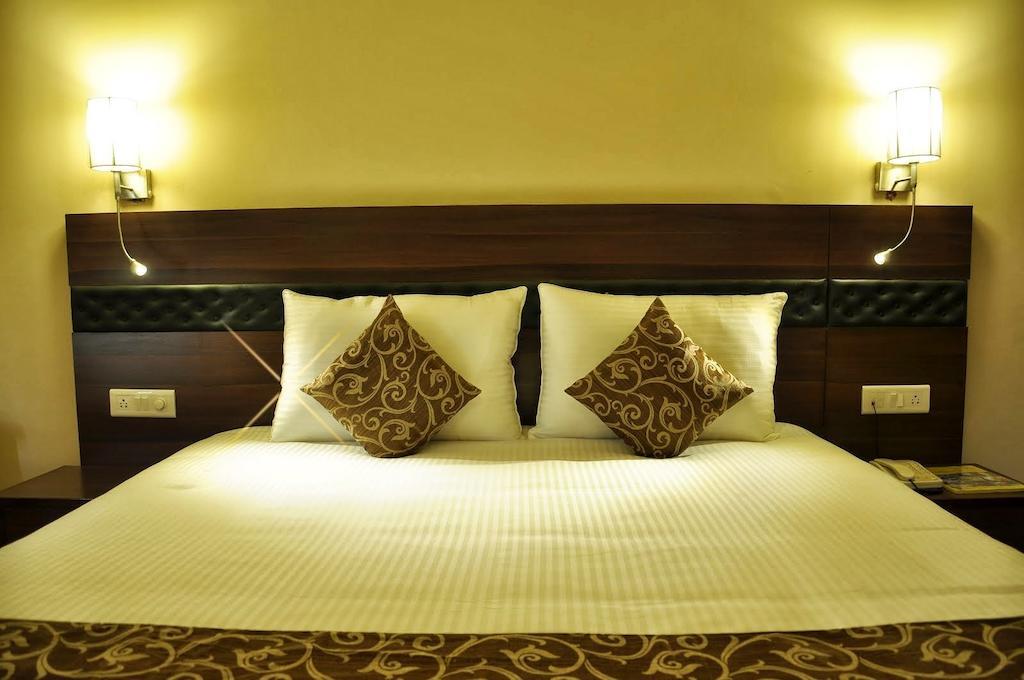Hotel Empire Regency Jaipur Buitenkant foto