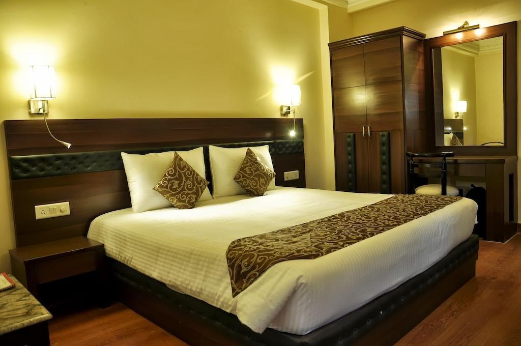 Hotel Empire Regency Jaipur Buitenkant foto