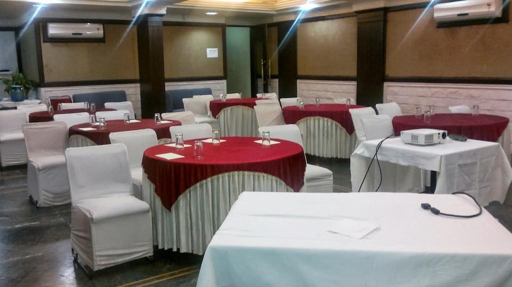 Hotel Empire Regency Jaipur Buitenkant foto